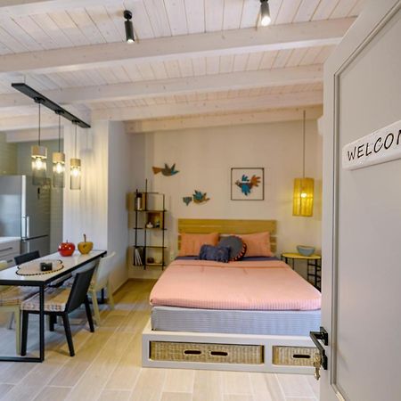 Fiorela'S Casa- A Stylish Loft Apartment In The Heart Of Preveza Eksteriør bilde